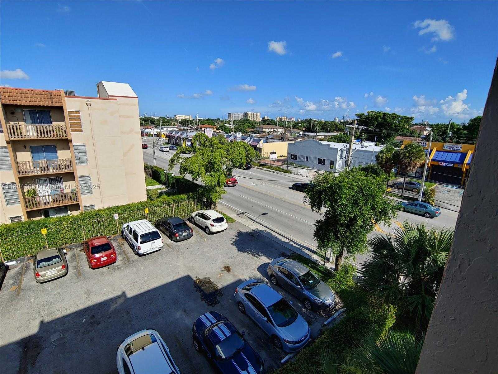 Small Image of 4715 NORTH WEST 7TH ST #410-2, Miami Number 32