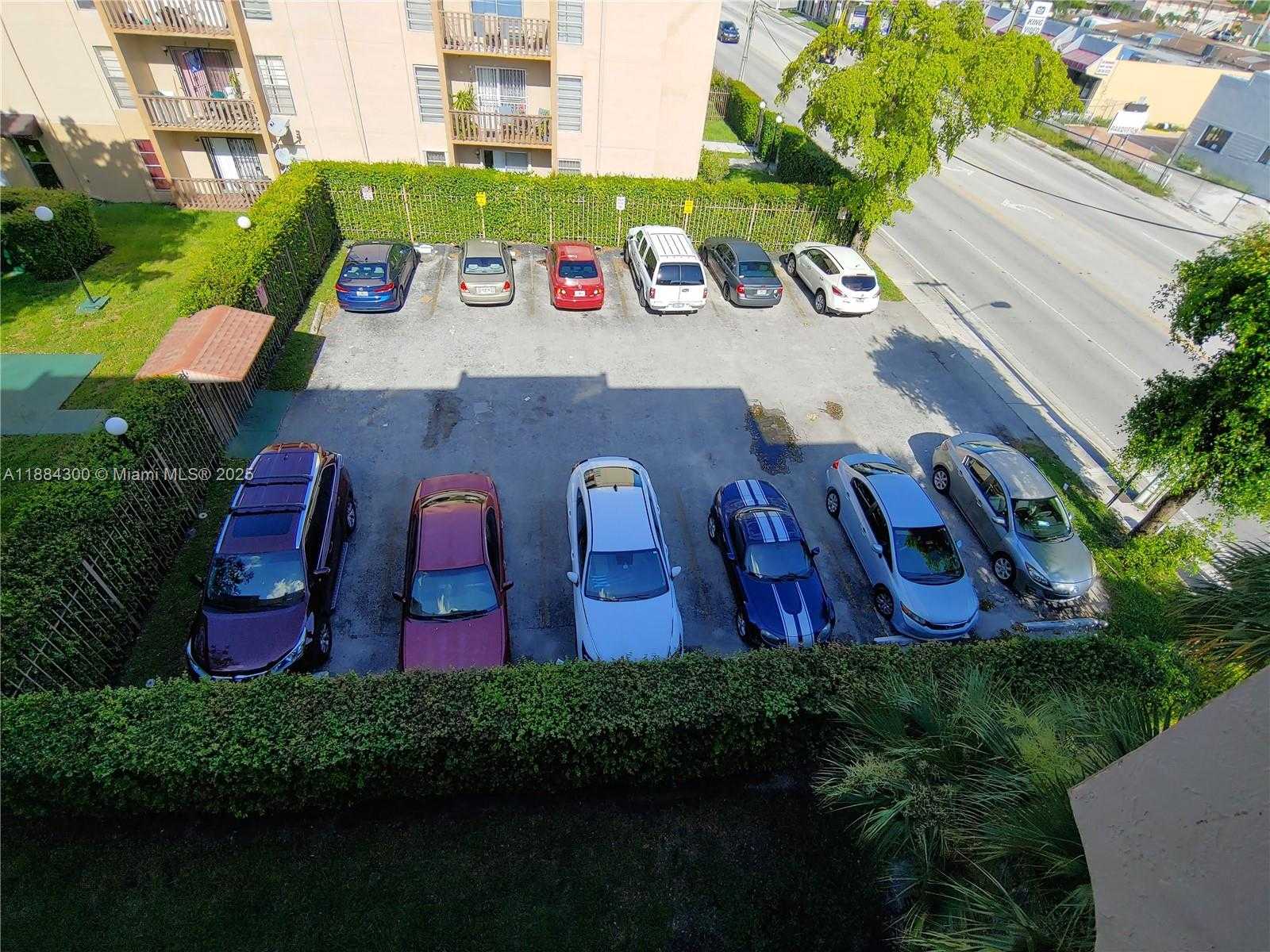 Small Image of 4715 NORTH WEST 7TH ST #410-2, Miami Number 37