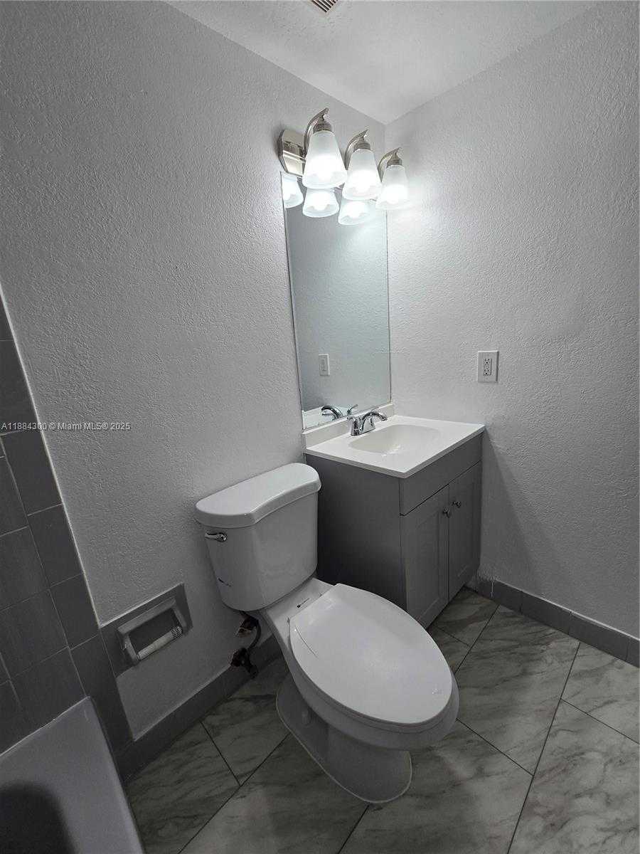 Small Image of 4715 NORTH WEST 7TH ST #410-2, Miami Number 78