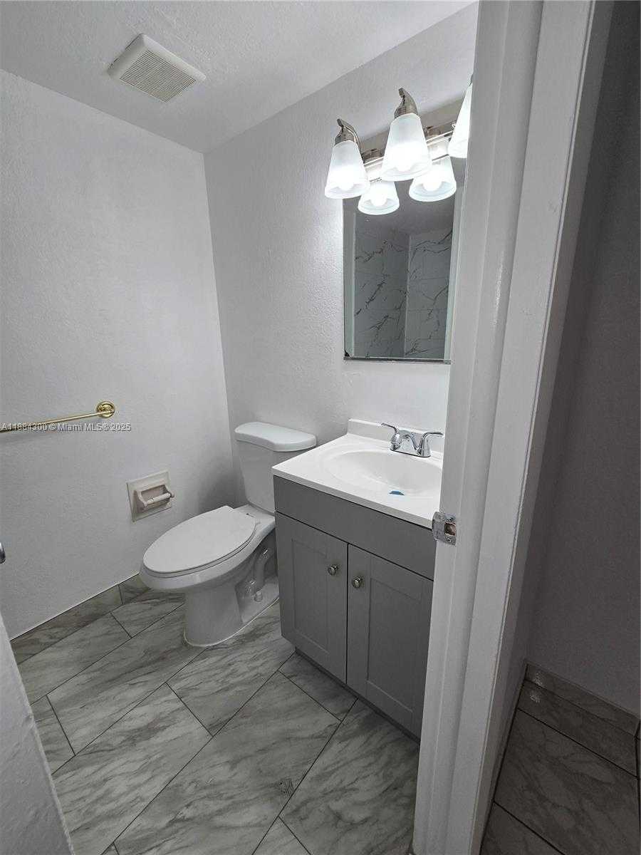 Small Image of 4715 NORTH WEST 7TH ST #410-2, Miami Number 84