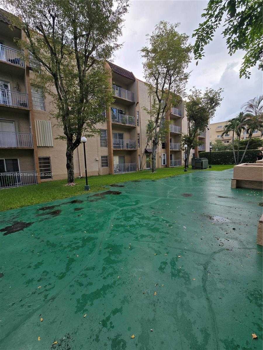 Small Image of 4715 NORTH WEST 7TH ST #410-2, Miami Number 91