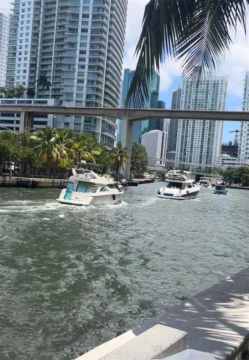 Small Image of 185 SOUTH WEST 7 ST #1802, Miami Number 2