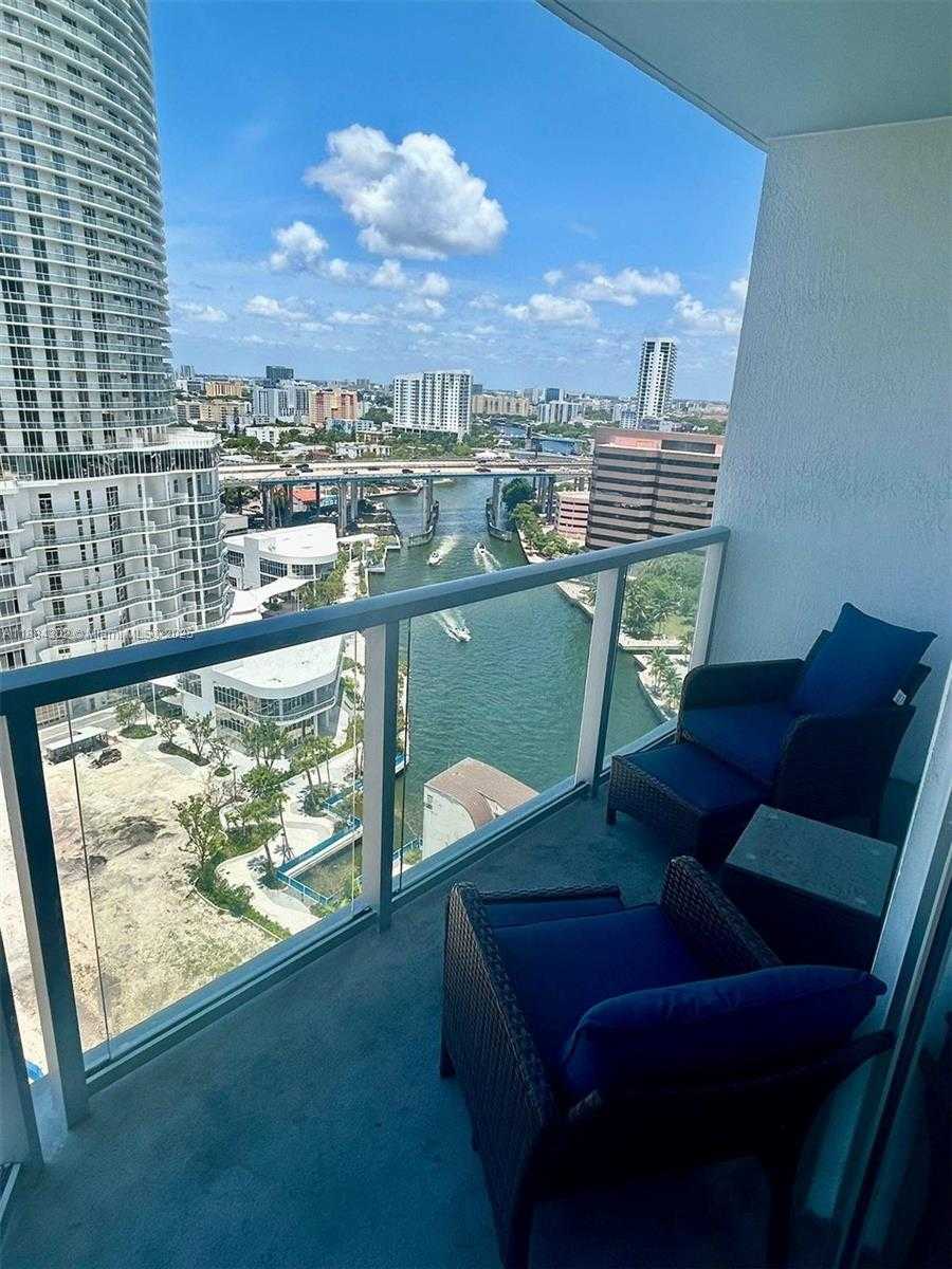 Small Image of 185 SOUTH WEST 7 ST #1802, Miami Number 26