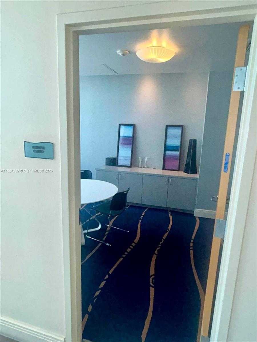 Small Image of 185 SOUTH WEST 7 ST #1802, Miami Number 30