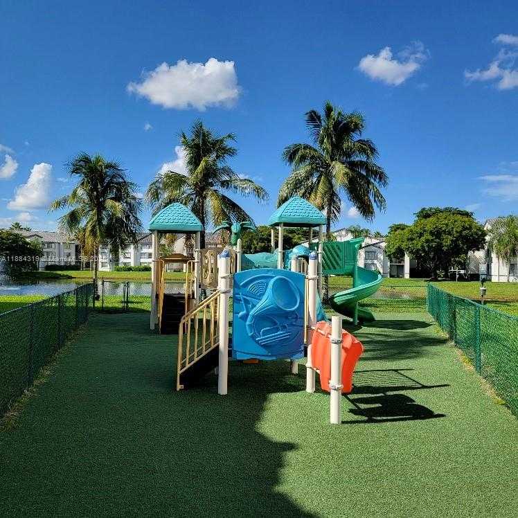 Small Image of 4370 NORTH WEST 107TH AVE #107, Doral Number 16