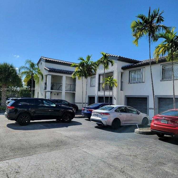 Small Image of 4370 NORTH WEST 107TH AVE #107, Doral Number 3
