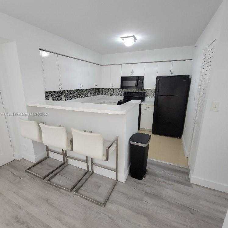 Small Image of 4370 NORTH WEST 107TH AVE #107, Doral Number 5