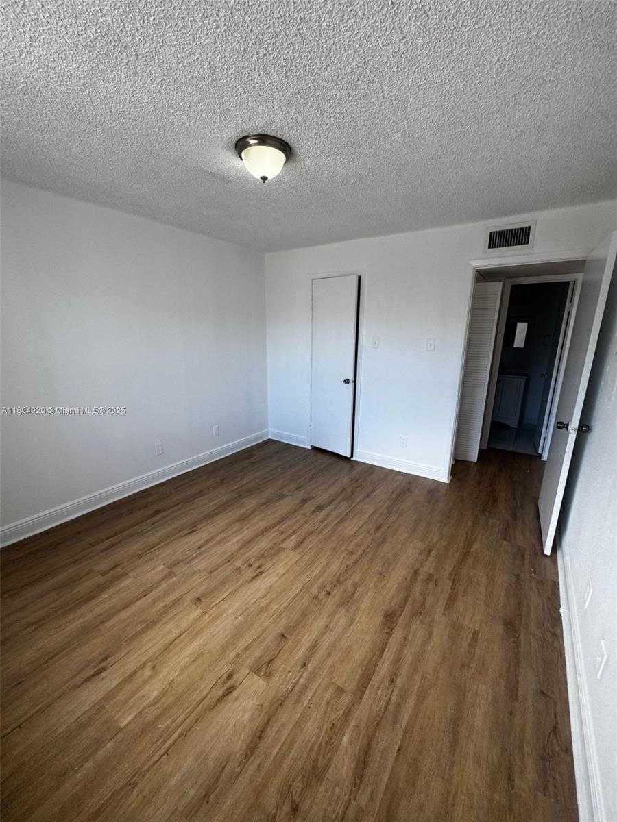 Small Image of 15040 SOUTH WEST 103RD LN #3202, Miami Number 11