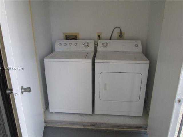 Small Image of 15040 SOUTH WEST 103RD LN #3202, Miami Number 13