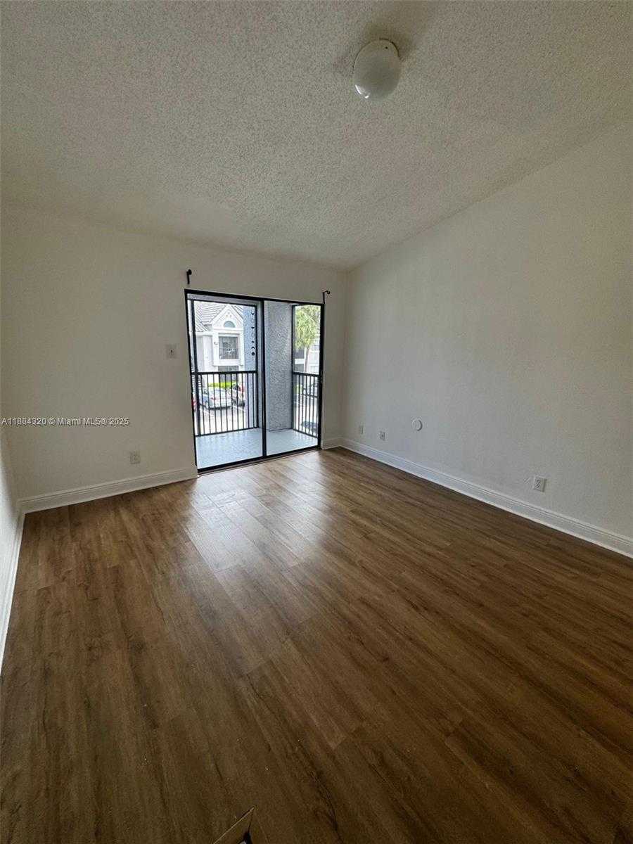 Small Image of 15040 SOUTH WEST 103RD LN #3202, Miami Number 4