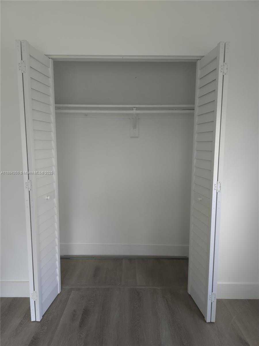 Small Image of 323 WASHINGTON AVE #6, Miami Beach Number 8