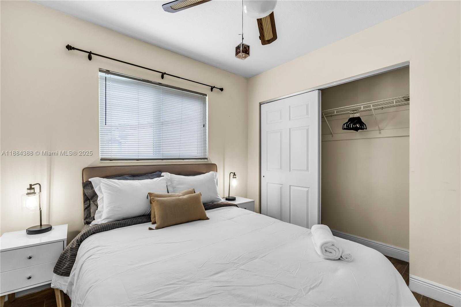 Small Image of 13405 NORTH WEST 6TH AVE, North Miami Number 11