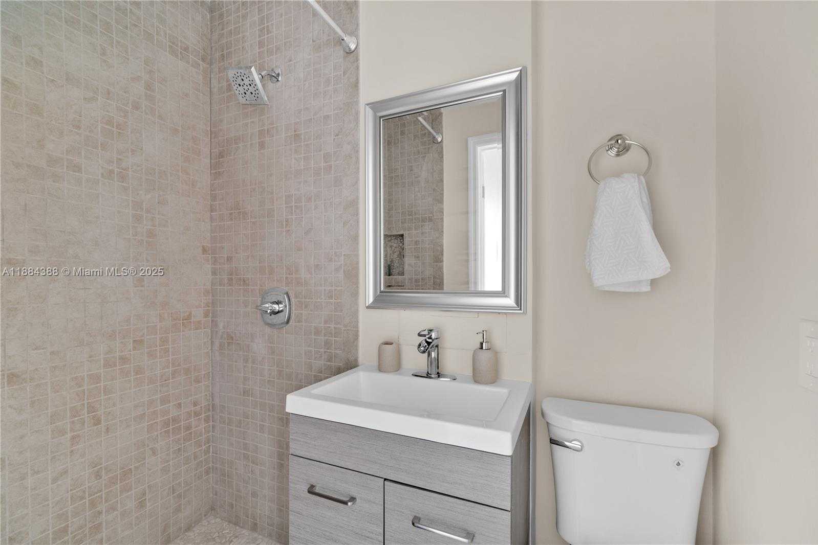 Small Image of 13405 NORTH WEST 6TH AVE, North Miami Number 3