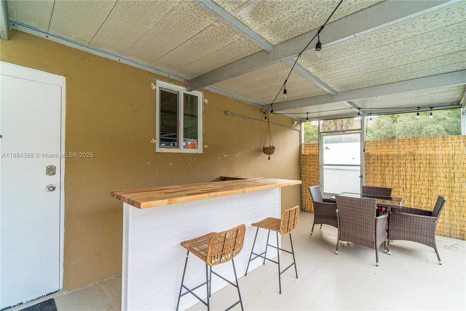 Small Image of 13405 NORTH WEST 6TH AVE, North Miami Number 5