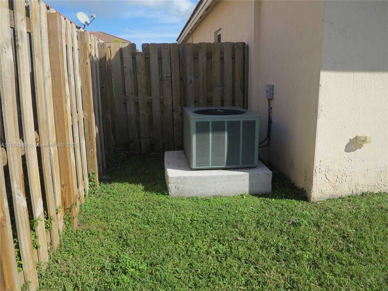 Small Image of 28524 SOUTH WEST 130TH PL, Homestead Number 15