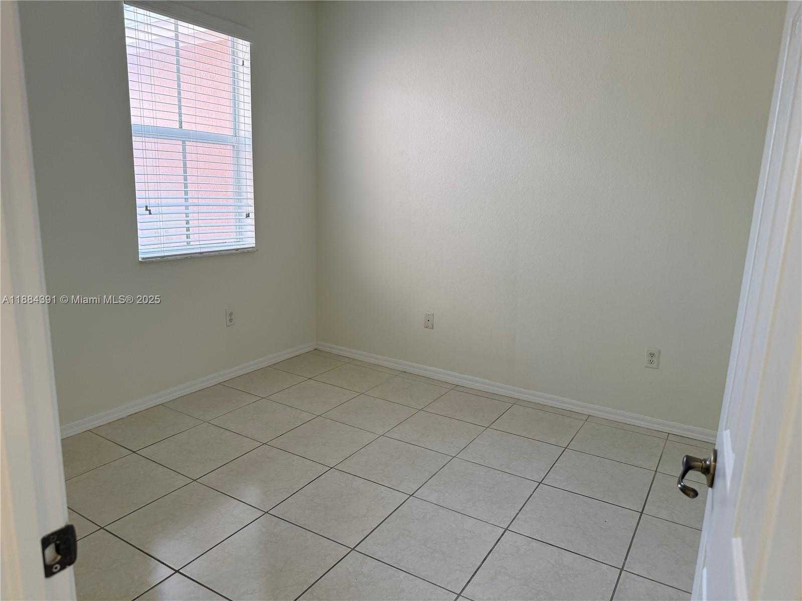 Small Image of 15299 SOUTH WEST 119TH ST, Miami Number 17