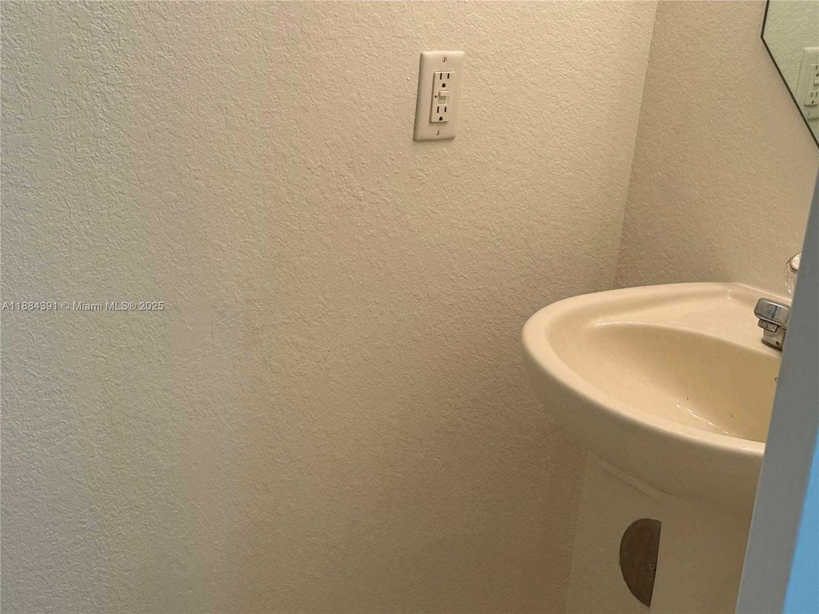 Small Image of 15299 SOUTH WEST 119TH ST, Miami Number 6