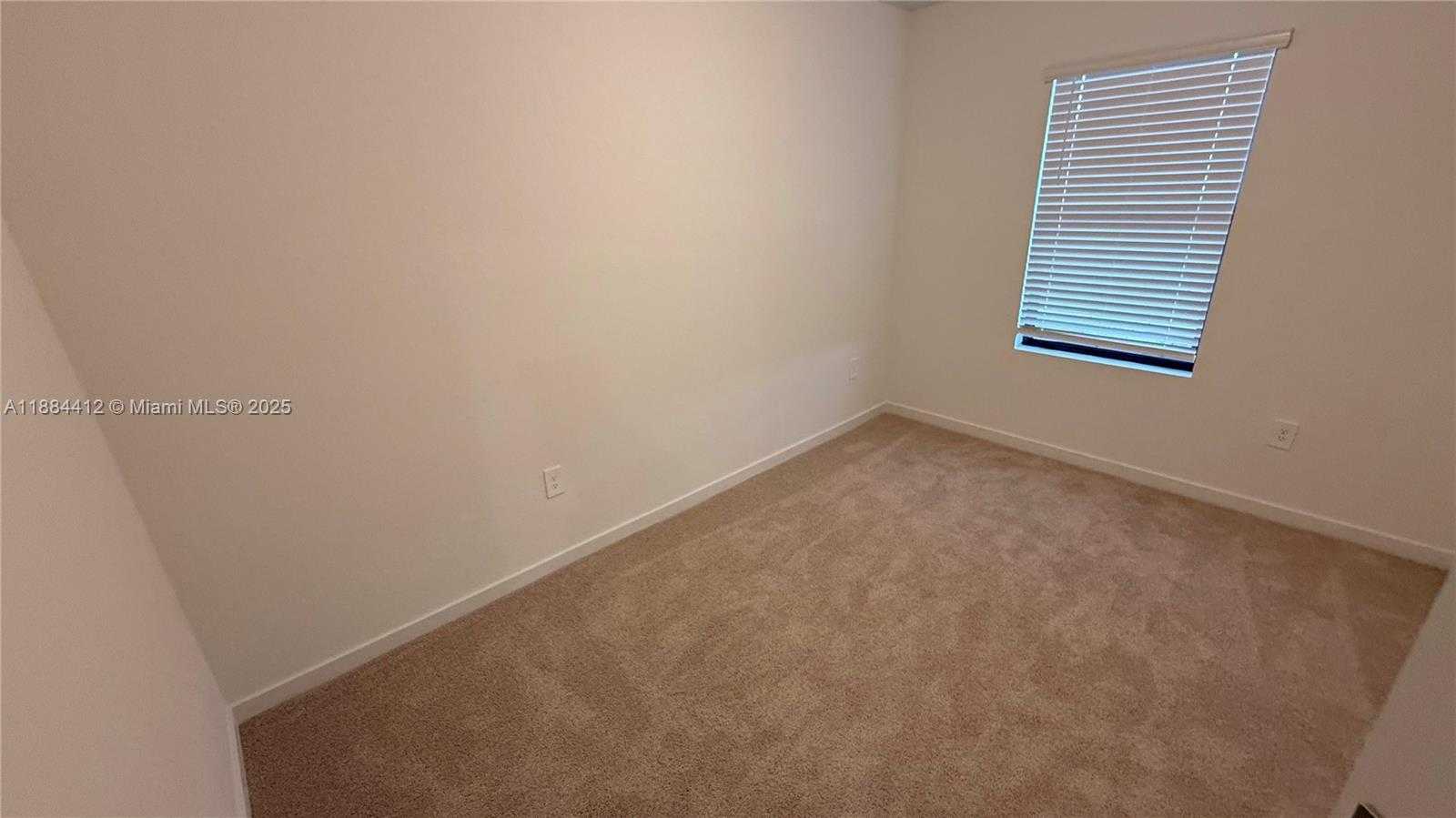 Small Image of 1684 SOUTH EAST 7TH CT #1684, Homestead Number 15