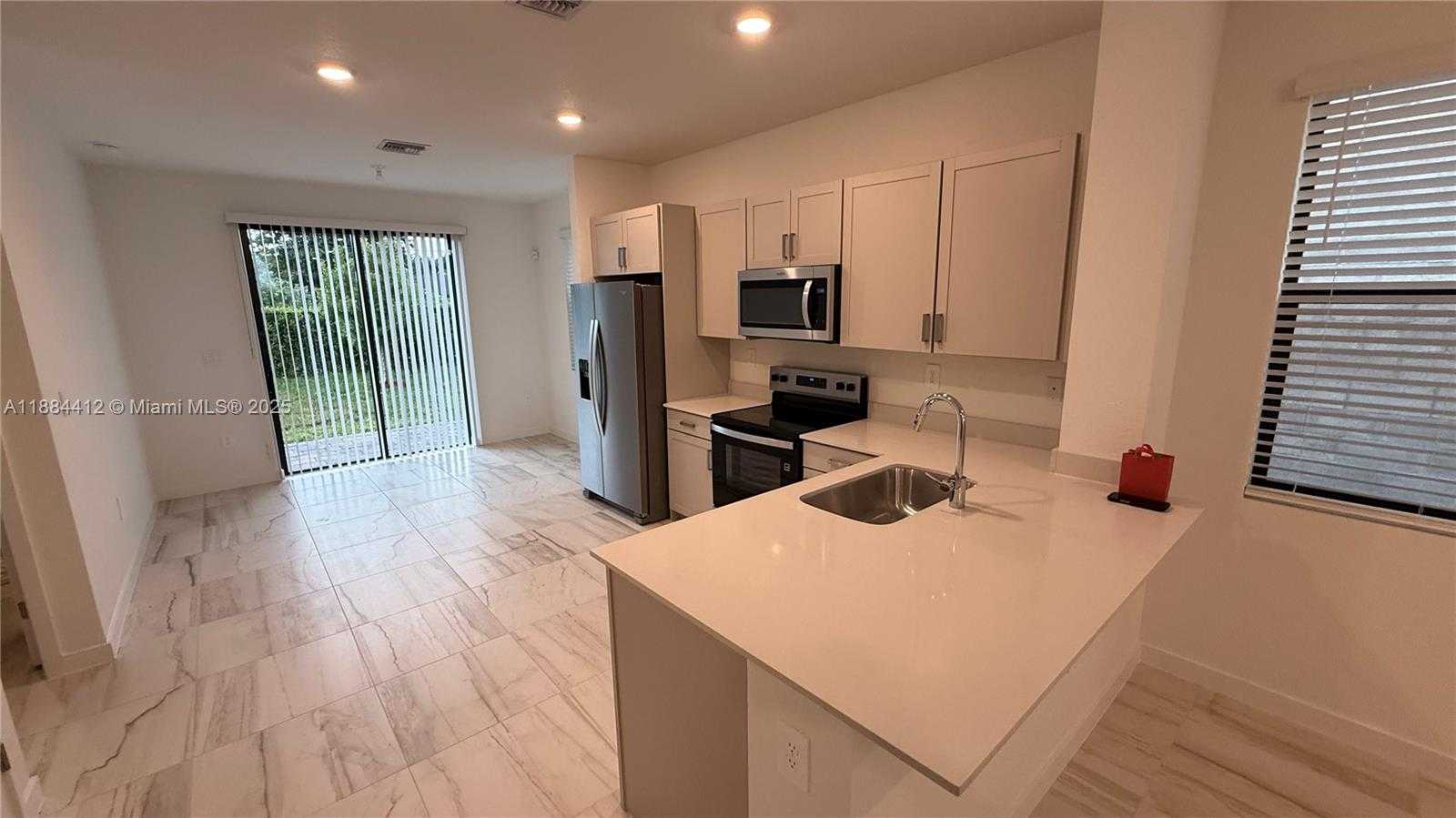 Small Image of 1684 SOUTH EAST 7TH CT #1684, Homestead Number 3