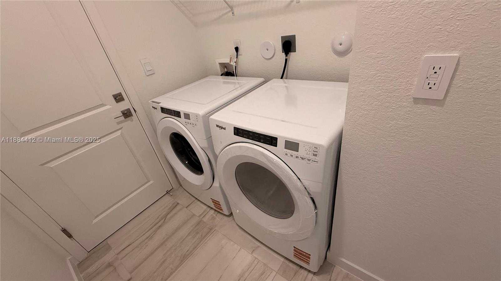Small Image of 1684 SOUTH EAST 7TH CT #1684, Homestead Number 7