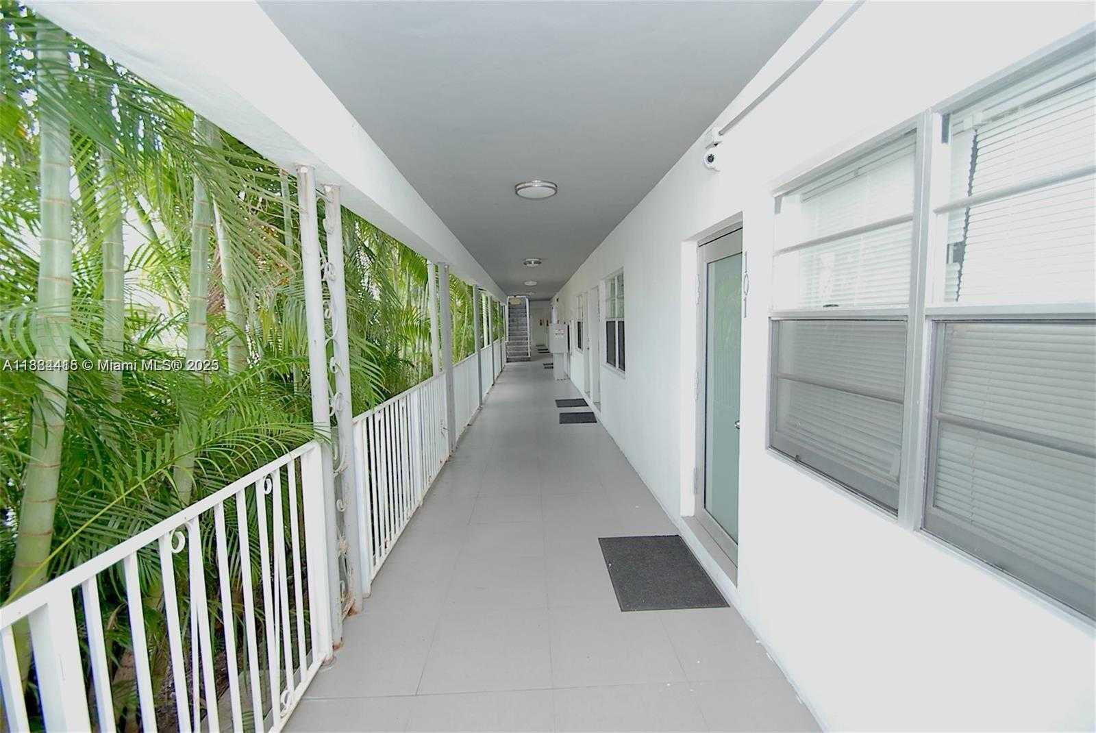 Small Image of 1604 DREXEL AVE #201, Miami Beach Number 12