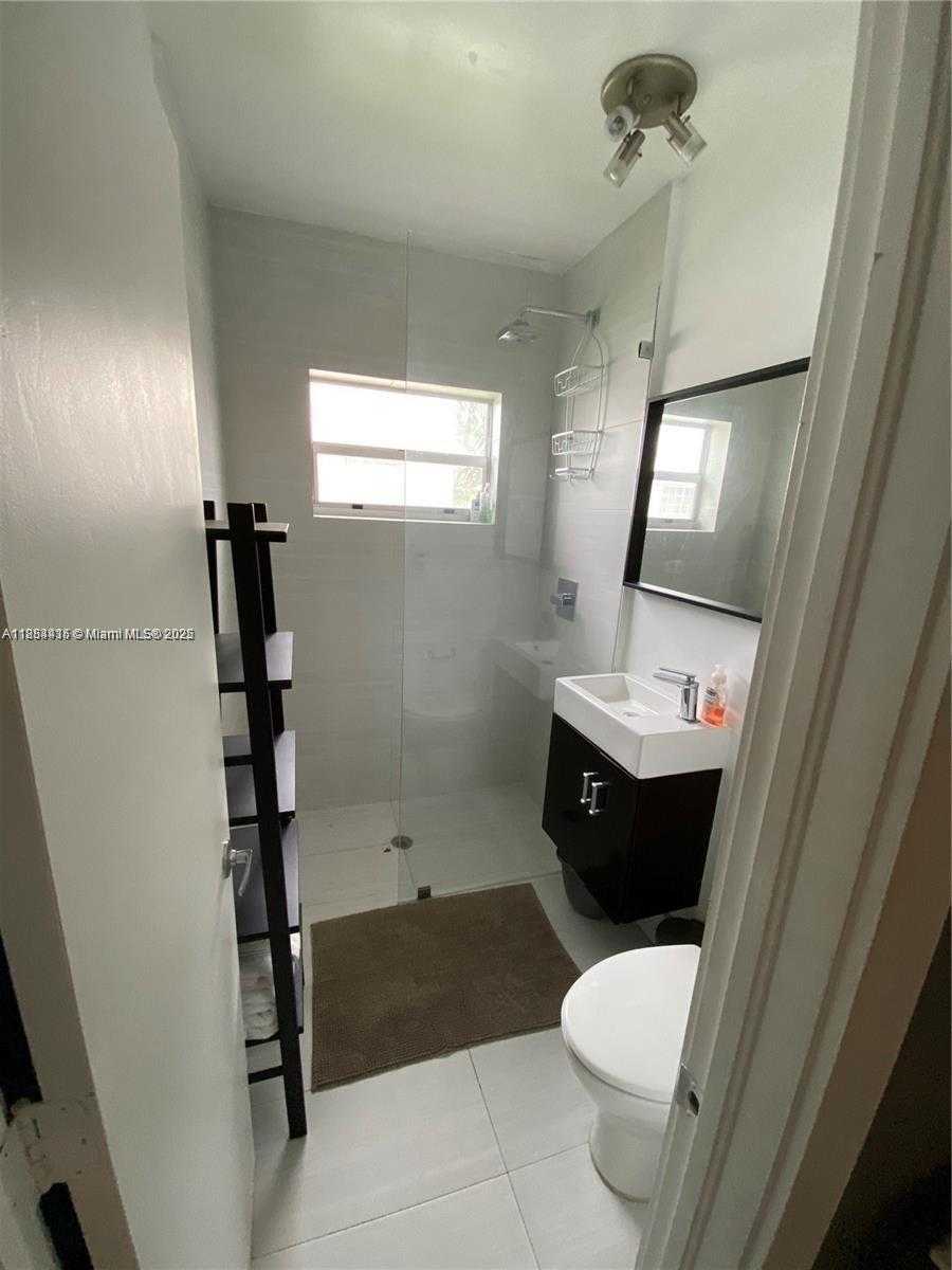 Small Image of 1604 DREXEL AVE #201, Miami Beach Number 5