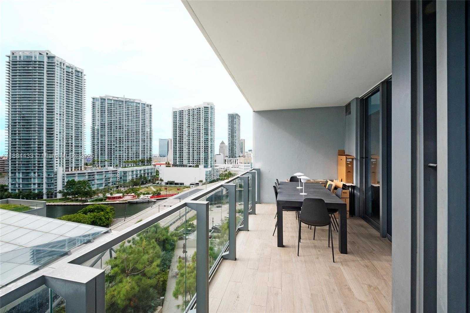 Small Image of 68 SOUTH EAST 6TH ST #1008, Miami Number 17