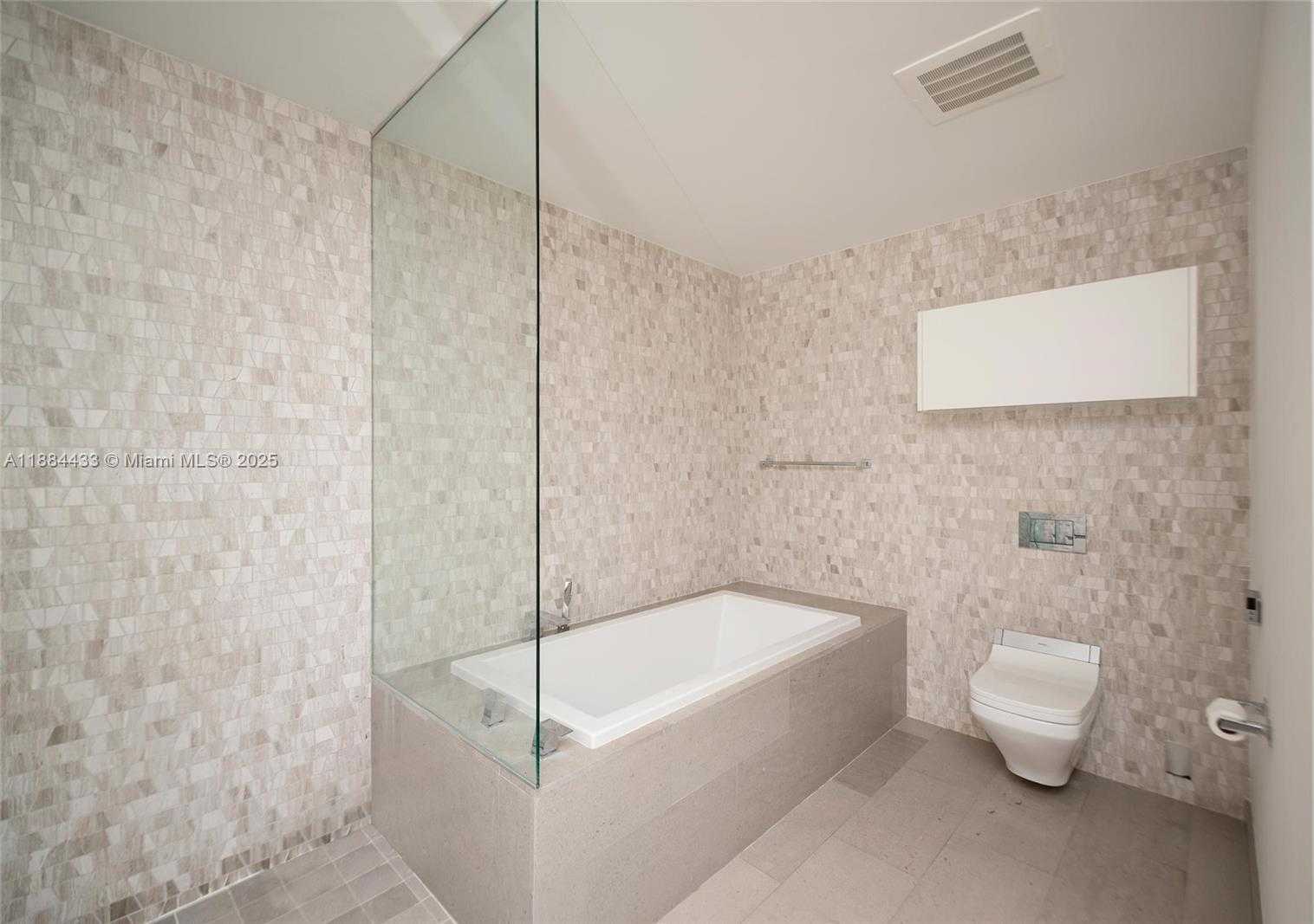 Small Image of 68 SOUTH EAST 6TH ST #1008, Miami Number 18
