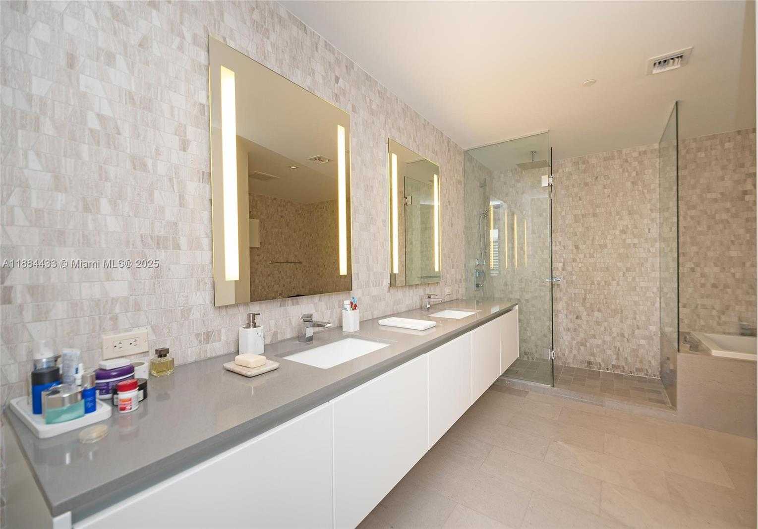 Small Image of 68 SOUTH EAST 6TH ST #1008, Miami Number 20