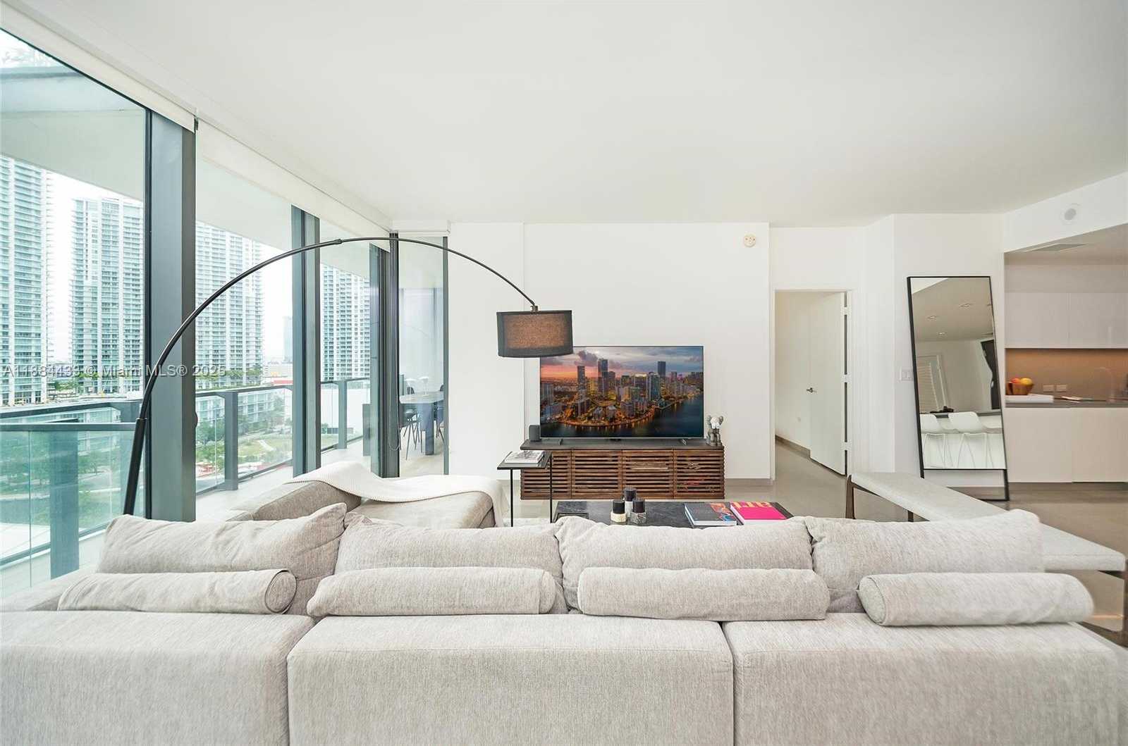 Small Image of 68 SOUTH EAST 6TH ST #1008, Miami Number 27