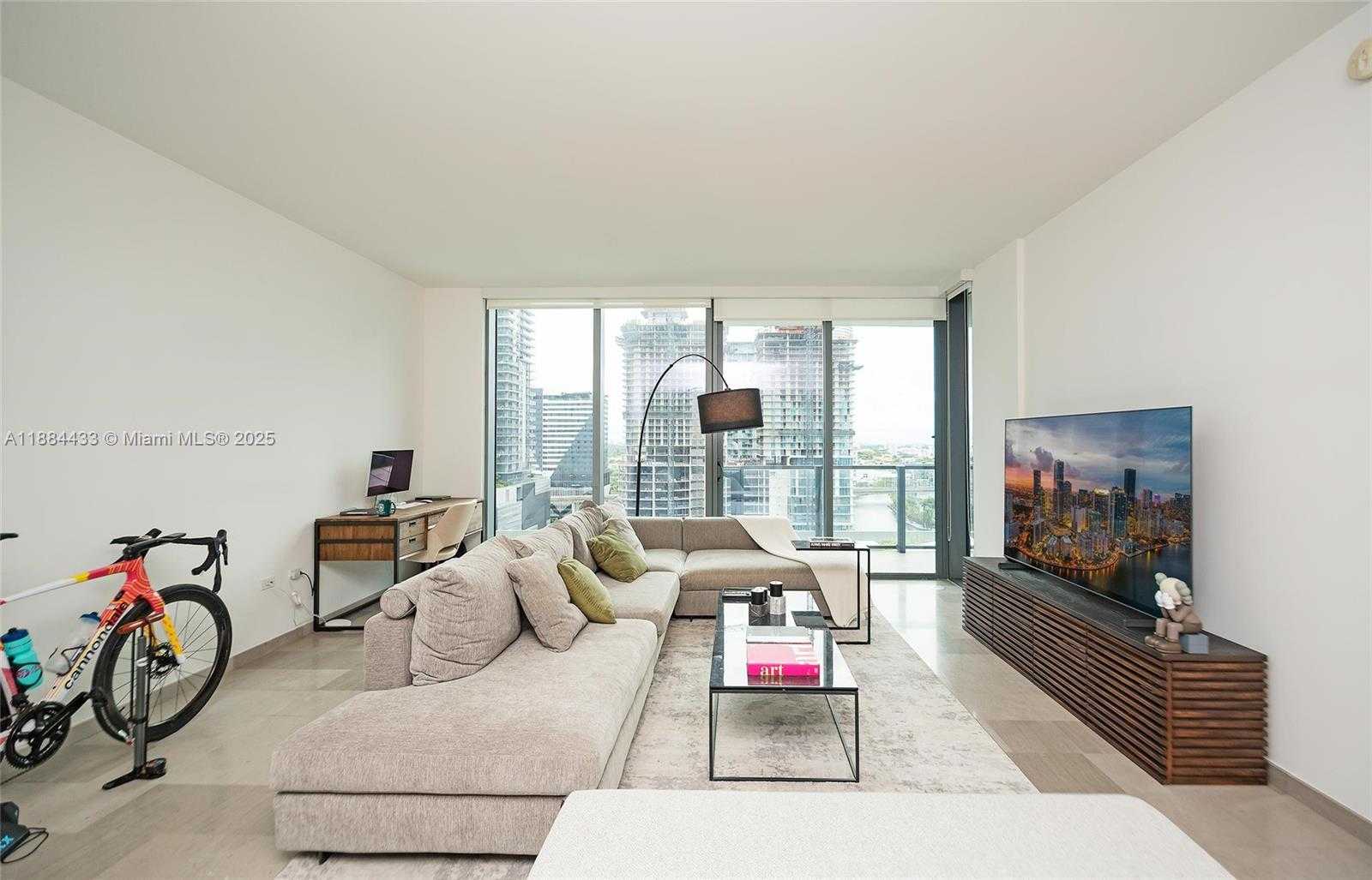Small Image of 68 SOUTH EAST 6TH ST #1008, Miami Number 29