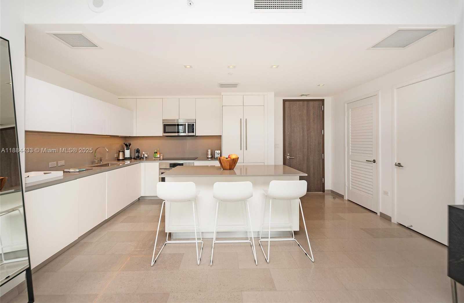 Small Image of 68 SOUTH EAST 6TH ST #1008, Miami Number 32