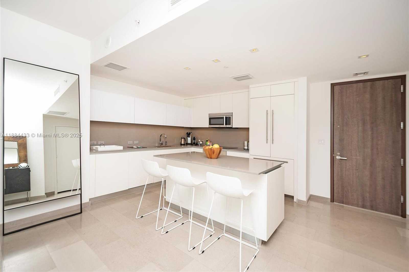 Small Image of 68 SOUTH EAST 6TH ST #1008, Miami Number 33