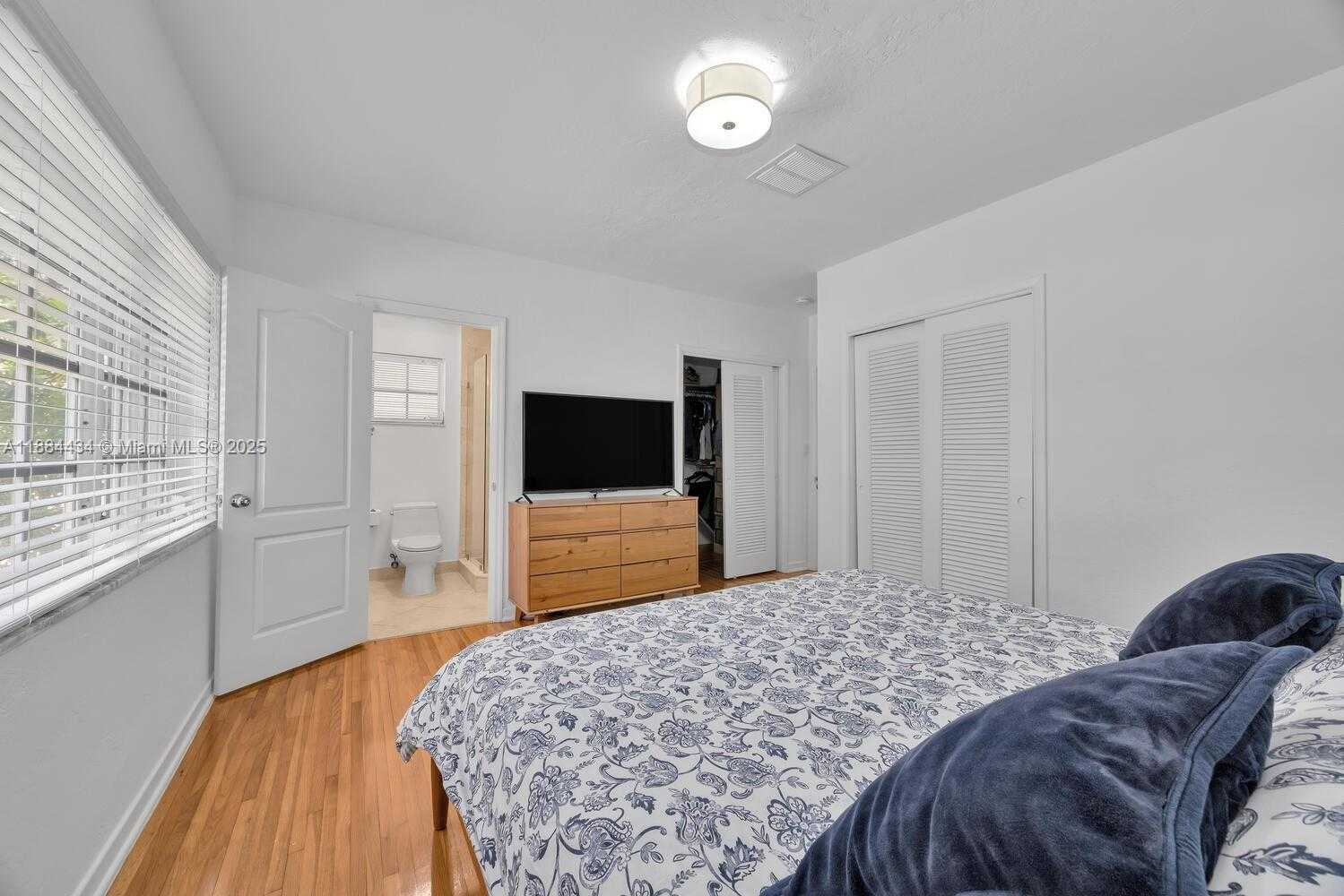Small Image of 6815 GRATIAN ST, Coral Gables Number 26