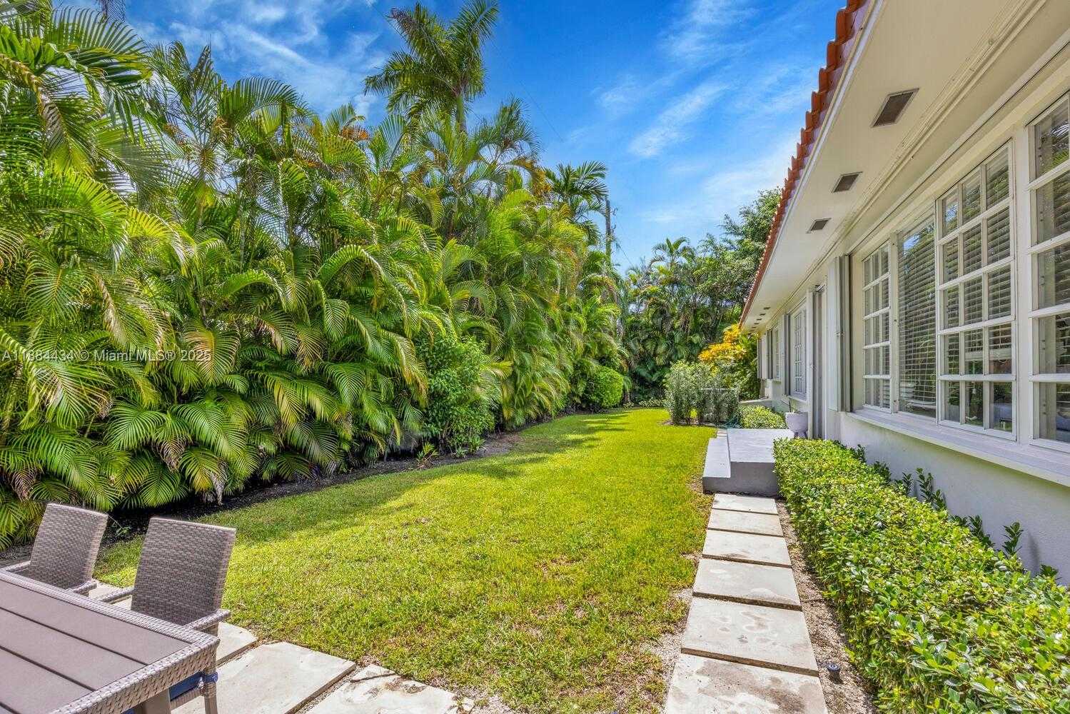 Small Image of 6815 GRATIAN ST, Coral Gables Number 28