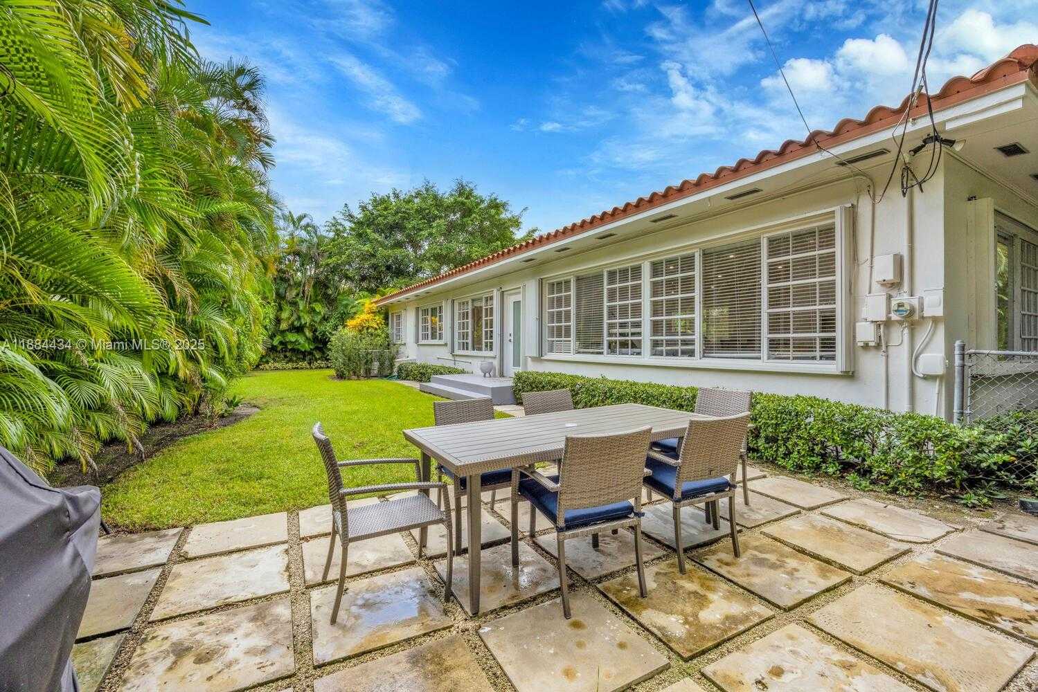 Small Image of 6815 GRATIAN ST, Coral Gables Number 31