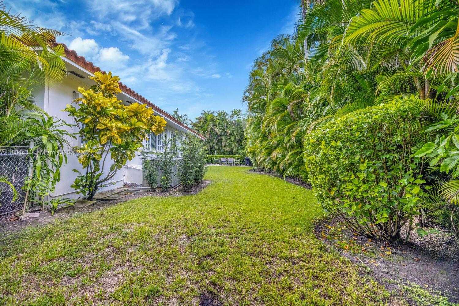 Small Image of 6815 GRATIAN ST, Coral Gables Number 33