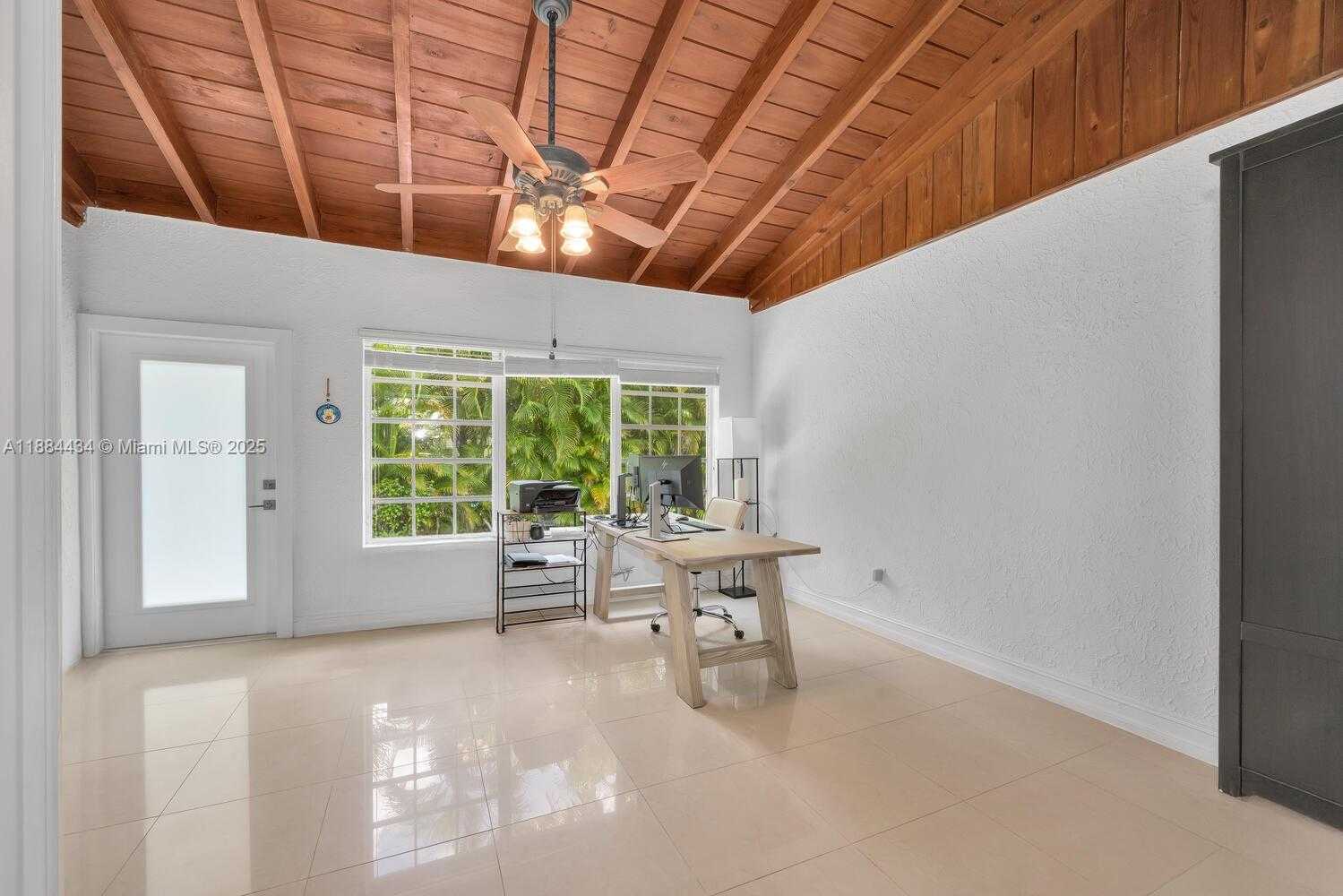 Small Image of 6815 GRATIAN ST, Coral Gables Number 5