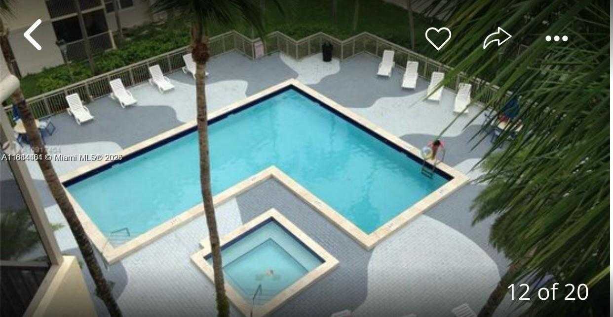 Small Image of 8290 LAKE DR #214, Doral Number 18