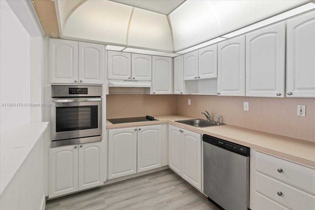 Small Image of 19380 COLLINS AVE #121, Sunny Isles Beach Number 21