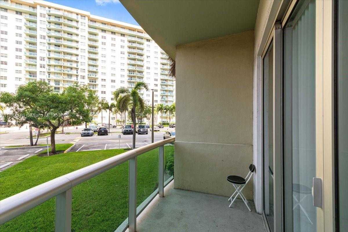 Small Image of 19380 COLLINS AVE #121, Sunny Isles Beach Number 32
