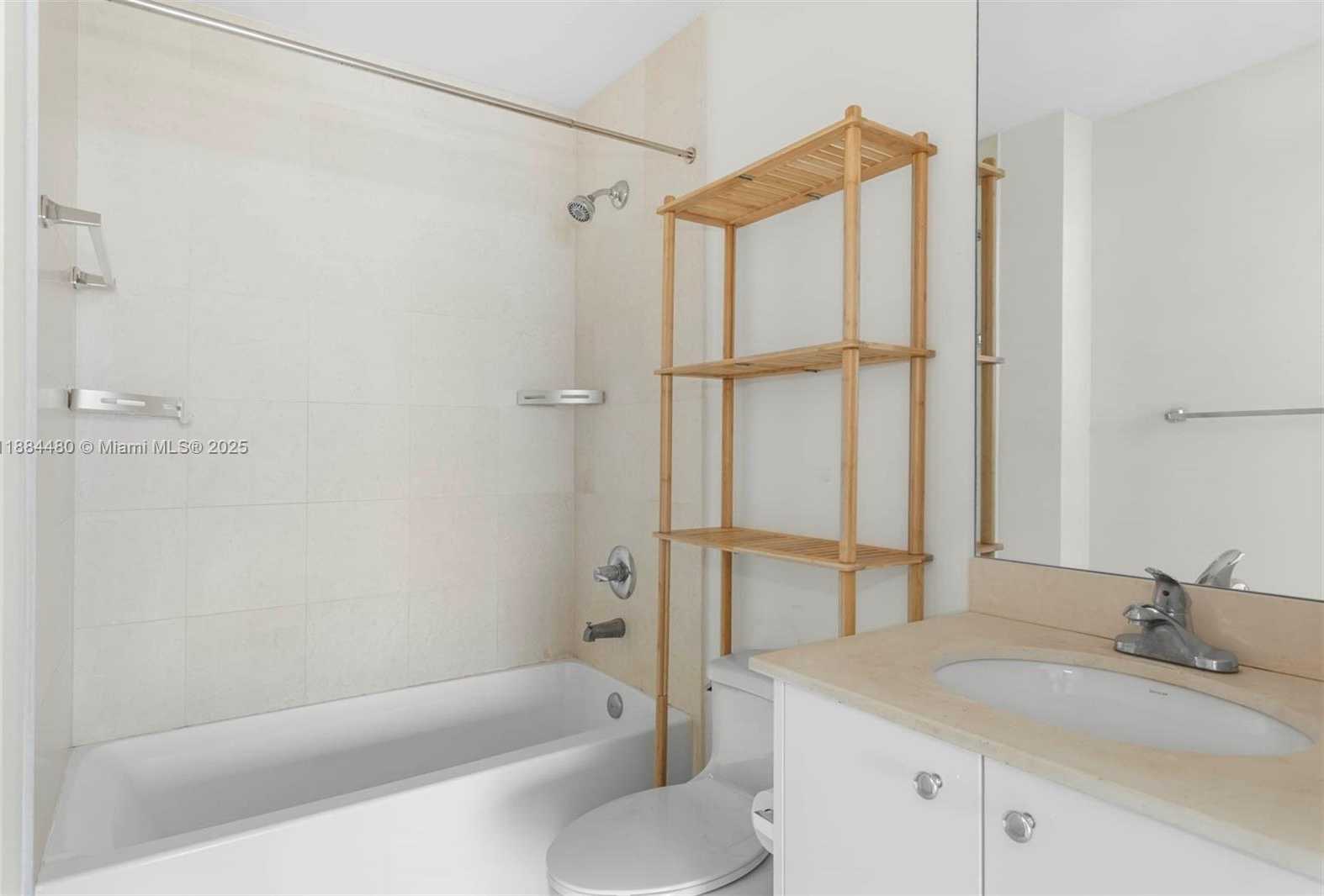 Small Image of 60 SOUTH WEST 13TH ST #3213, Miami Number 16