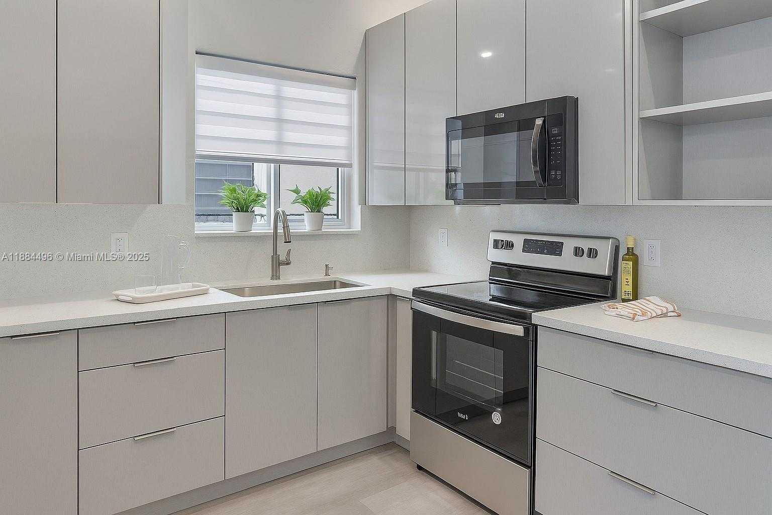 Small Image of 2246 SOUTH WEST 3RD ST, Miami Number 17