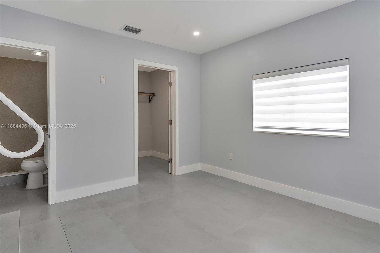 Small Image of 2246 SOUTH WEST 3RD ST, Miami Number 27