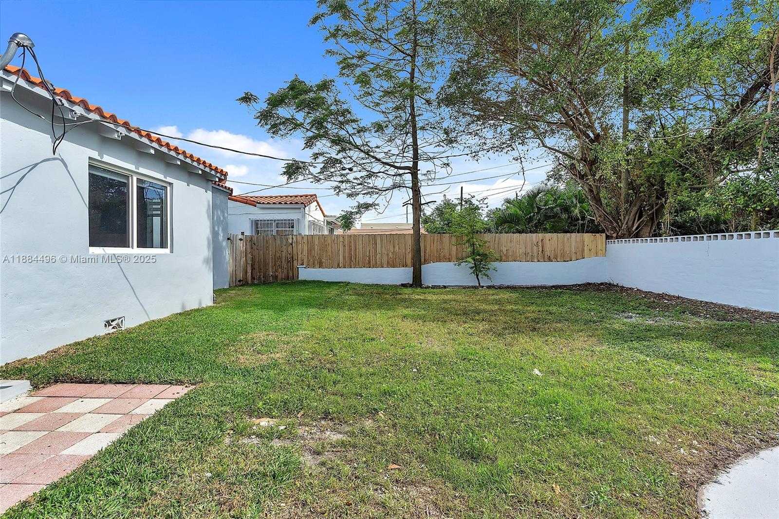 Small Image of 2246 SOUTH WEST 3RD ST, Miami Number 46