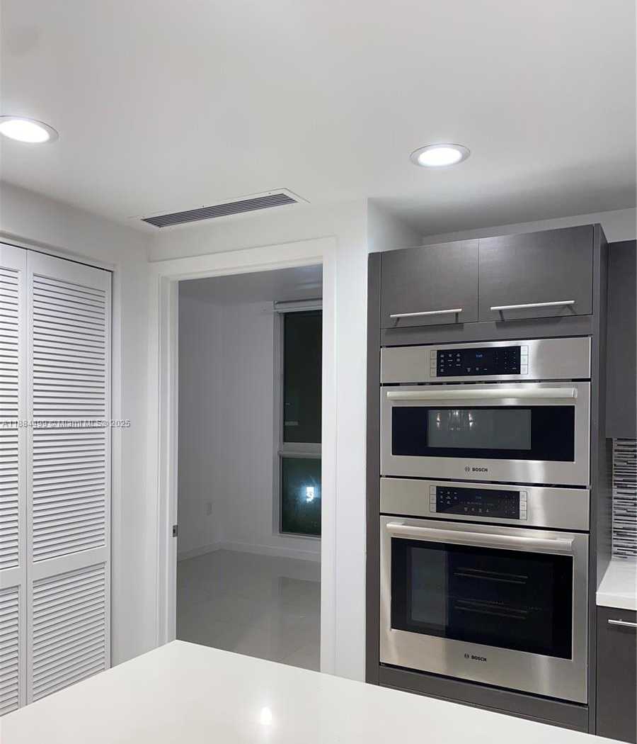Small Image of 7751 NORTH WEST 107TH AVE #215, Doral Number 5