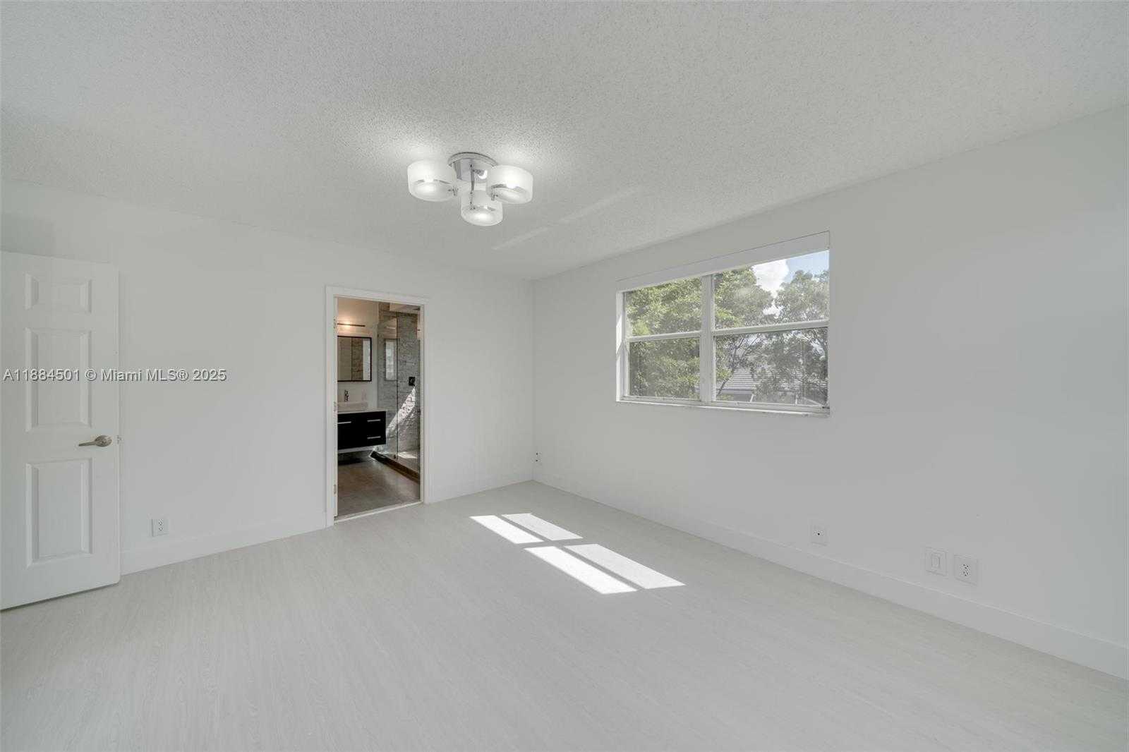 Small Image of 720 FALLING WATER RD #720, Weston Number 24