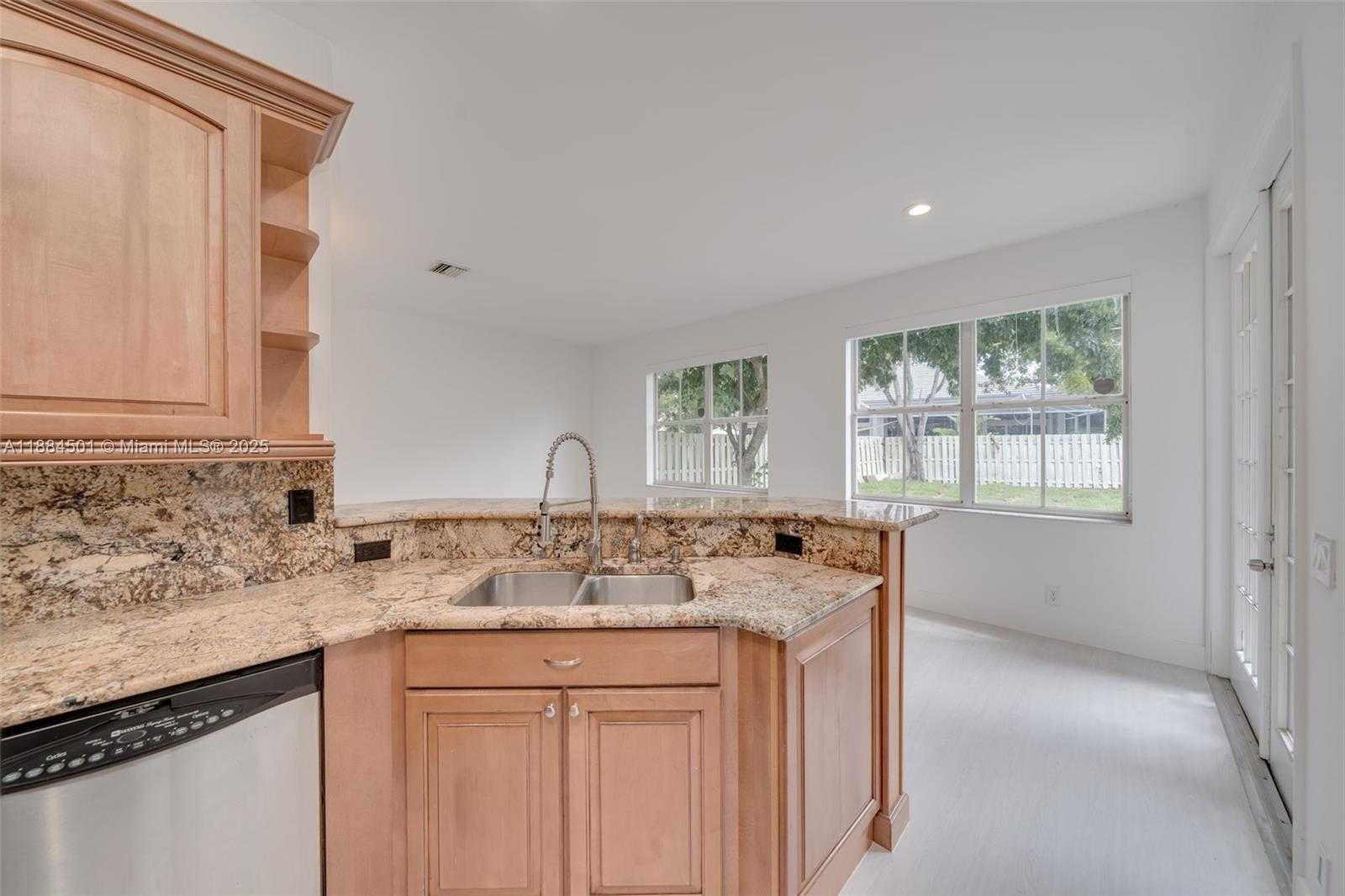 Small Image of 720 FALLING WATER RD #720, Weston Number 29