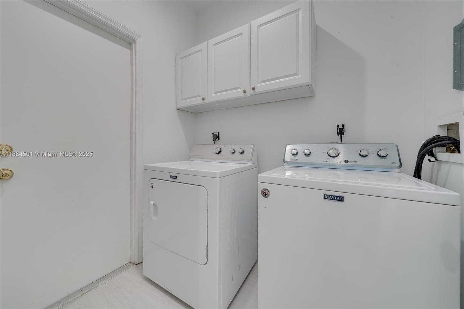 Small Image of 720 FALLING WATER RD #720, Weston Number 36