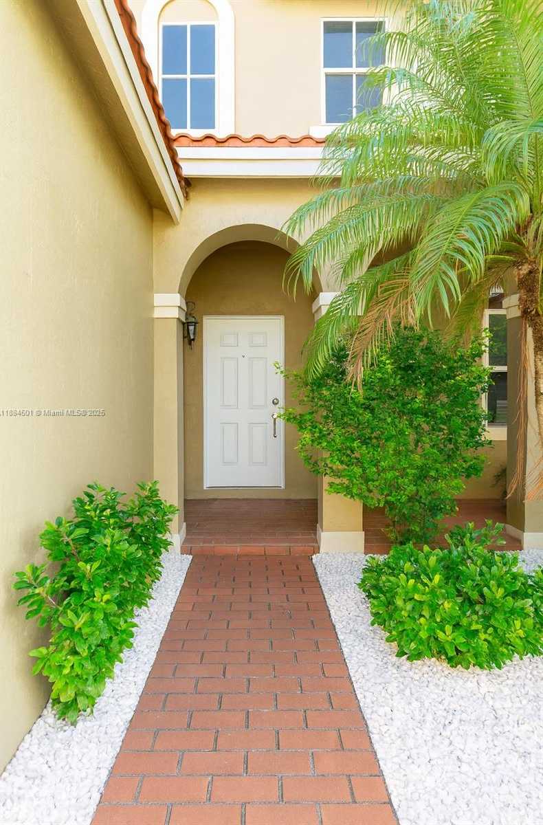 Small Image of 720 FALLING WATER RD #720, Weston Number 37